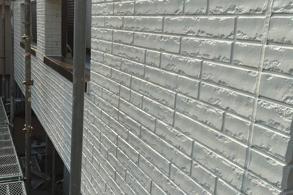 広島県東広島市　外壁塗装　屋根塗装　付帯部塗装　塗料について　エスケー化研 プレミアムシリコン ラジカル制御式　日本ペイント 遮熱塗料 サーモアイ