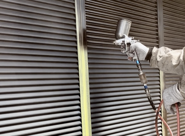 外壁塗装の吹き付け塗装とローラー塗装の違いを徹底解説 (2)