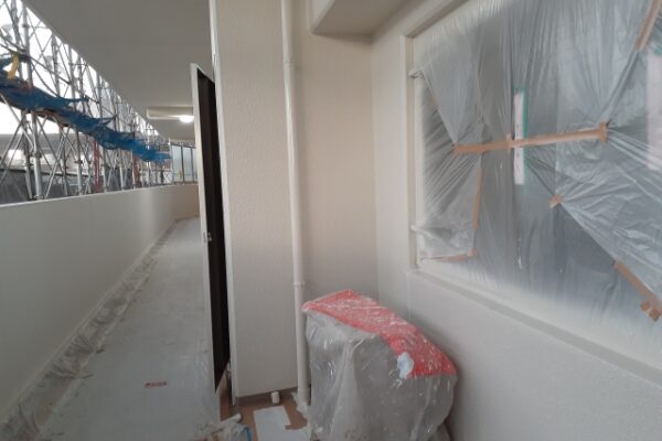 【施工方法の違い・費用・仕上がり】外壁塗装の吹き付けとローラーの違いとは？