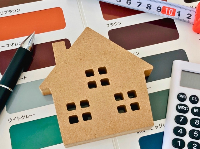 苔が目立たない外壁の色選び