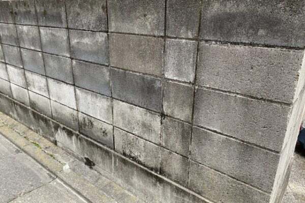 ブロック塀はメンテナンスが必須！劣化のサインと補修・塗装の費用相場